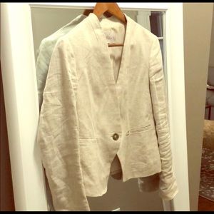 CLOSET CLOSING. MAKE OFFER. Loft size 2 linen